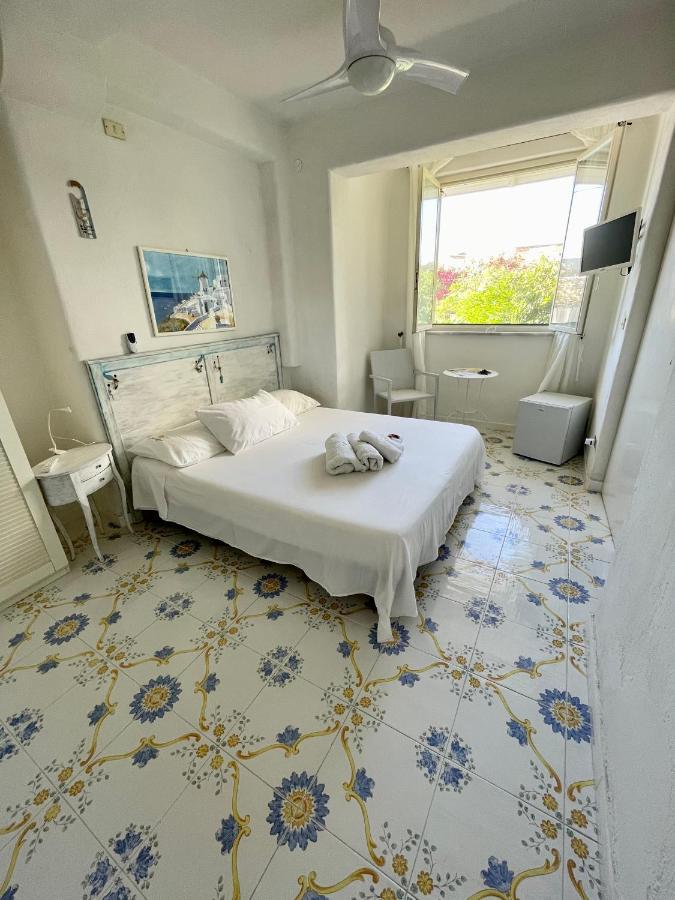 La Bicocca Di Annavi Bed & Breakfast Forio  ภายนอก รูปภาพ